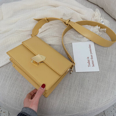 

Advanced sense of the atmosphere texture French small bag female slung wild 2019 new tide shoulder fashion small square bag