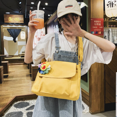 

Ins canvas bag female messenger bag ancient feeling girl college students Joker Korean single shoulder canvas bag