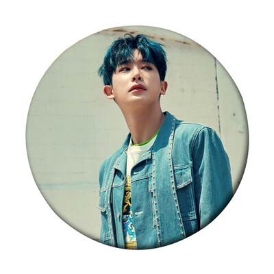 

Kpop Monsta Real Photo Same Heel Tin Plate Badge Brooch Cute Cartoon Brooch Bag Pendant Boys Girls Accessories Hot Gift for Fans