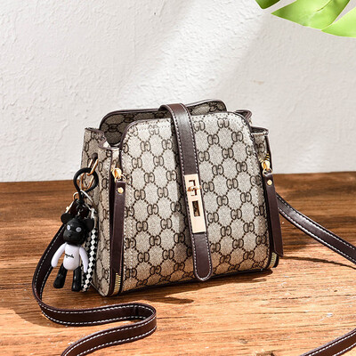 

2018 autumn&winter new womens bag Korean fashion shoulder bag trend oblique handbag casual bag cross-border