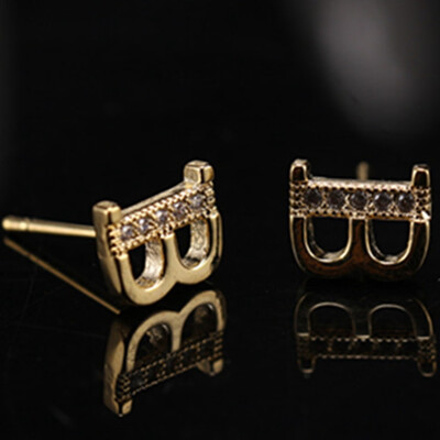 

Fashion Tiny Initial Stud Personalized Bridesmaids Gift Letter Earrings Gift Alphabet Ear Studs For Women Girls