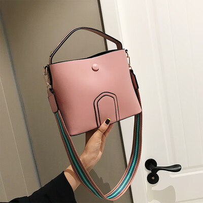 

Advanced foreign gas bag chic simple fashion bucket bag new 2019 wide shoulder belt woman bag single shoulder oblique satchel bag