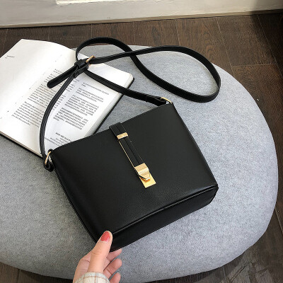 

Qiao Bani 2019 new Korean fashion Dongdaemun Joker hit color bucket bag shoulder diagonal trend handbags