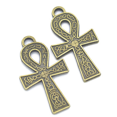 

Hip Hop Alloy silver Color Cross Pendant Necklace Religious Crucfix Necklace Jewely For Men Women