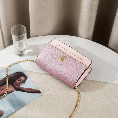 

In summer ins young ladies tide Korean version of Joker chic chain fashion shoulder Messenger bag
