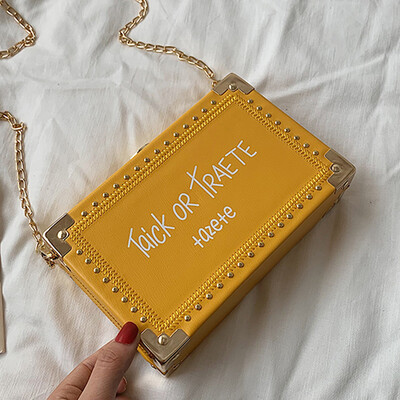 

Women 2019 Spring&Summer New Korean version of fashion rivets texture collision color single shoulder slanted small square bag