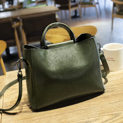 

2019 new fashion tote female bag big bag shoulder diagonal package commuter bag simple large capacity ladies handbag