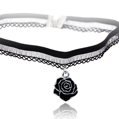

Handmade Velvet Lace Vintage Choker Necklace For Women Collar Neck Jewelry Stretch Charm Gothic Punk Heart-Shaped Collar