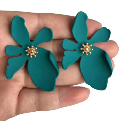 

Fashion Temperament Acrylic Flower Stud Earrings For Girls Women Party