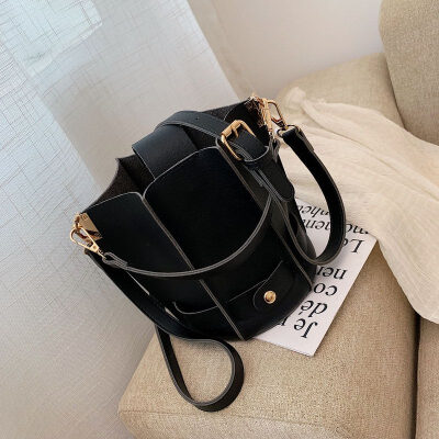 

Summer new personality portable bucket bag handbag 2019 new wave Korean version of the wild single shoulder fashion diagonal package