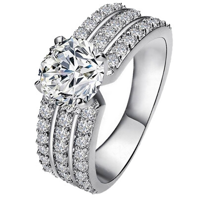 

Women Fashion Rhinestone Inlaid Ring Exquisite Jewelry Crystal Ring