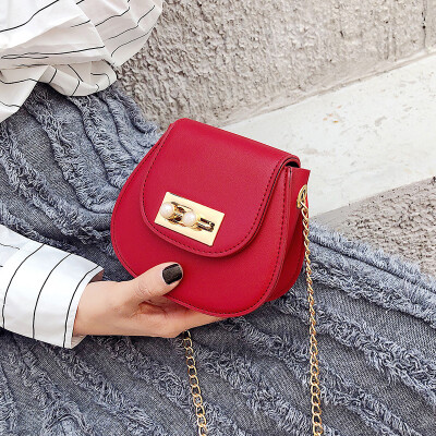 

Mini chic small bag female 2019 new winter female bag Korean version of the contrast color chain Messenger bag girl small bag