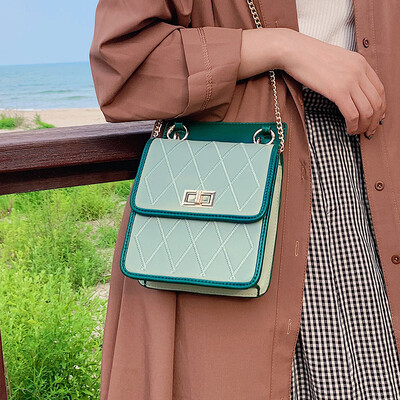 

Womens bag 2019 new popular embroidery line mobile phone bag fashion handbag summer small fresh wild gas Messenger bag