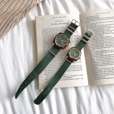 

Zhou Dongyu watches womens fashion waterproof Korean version of simple lovers large dial canvas watch