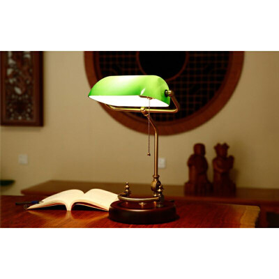 

Retro Solid Wood Lamp Study Table Work Bedroom Bedside Table Lamp with Light Source Green