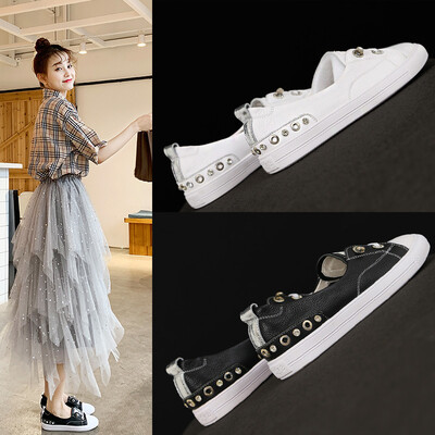 

The first layer of leather shallow mouth white shoes female summer new flat metal rhinestone women