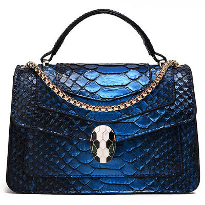 

New texture bag female 2019 new wave leisure chain small square bag wild ins super fire single shoulder Messenger bag