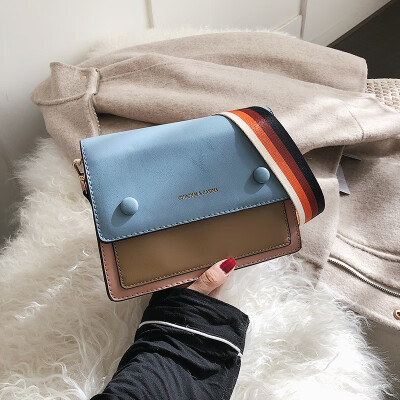 

New small square bag female 2019 new Korean fashion wide shoulder strap shoulder bag wild simple Messenger bag small bag