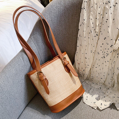 

2019 new simple contrast color shoulder bag casual fashion temperament Messenger bag small fairy wild woven bucket bag
