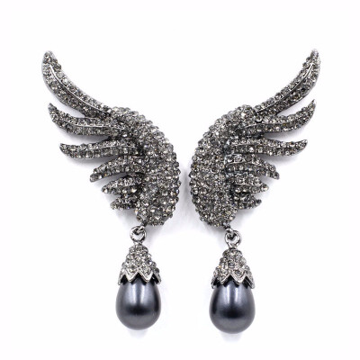 

JURAN 2019 New Brand Design Statement Fashion Stud Earrings For Women Simulated Pearl Wing Earring Factory Price Earring E1208