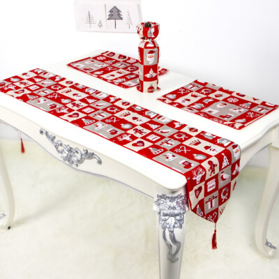 

Kitchen Supplres Kit 1 Table Runner 4 Placemats And 2 Wine Bottle Covers Christmas Table Decoration