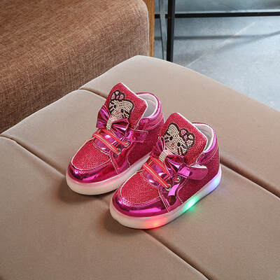 

Kids Shoes Children Luminous Boys Running Girls Shoes Baby Flashing Lights Fashion Sneakers Toddler Kids LED Sneaker