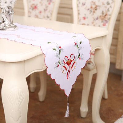 

1 pcs Christmas Table Runner European Embroidered Hollow Santa Table Runners Modern Home Garden Home Textile Festival Decoration