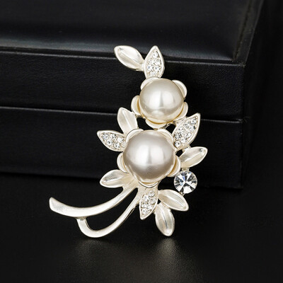 

Simple Imitation Pearl Brooch Tulip Flower Female Korean Lady All-match Sweater Suit Jacket Brooches Jewelry Hot Sale