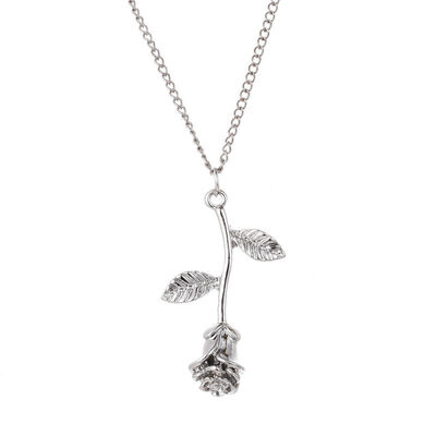 

2019 New Fashion Jewelry Exquisite Tri-color Rose Pendant Necklace Rose Necklace Womens Elegant Necklace Necklace