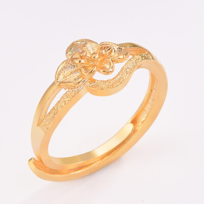 

Fashion WomenS Flower Shaped Golden Color Ring