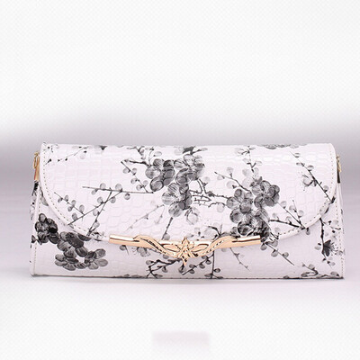 

Tailored Fashion Women Leather Chinese Style Blue-and-white Porcelain Crossbody Chain Bag