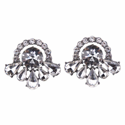 

2019 New Full Rhinestone Stud Earrings Fashion Charming Flower Clear Waterdrop Metal Crystal Short Earring Party Jewelry Gifts