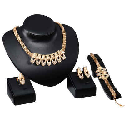 

Modern Oval Shape Bling Rhinestone Crystal Pendants Necklece Bridal Women Alloy Jewelry set