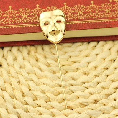 

Fashion Vintage Mens Clothes Jewelry 3D Happy Mask Brooches Mens Suits Accessories Lapel Pin Brooches