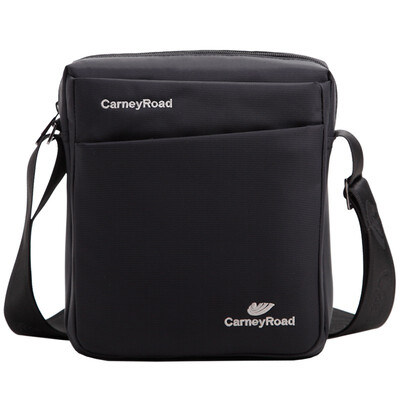 

Carneyroad Carnie 2017 new men's bag casual simple shoulder oblique bag nylon bag khaki color CR-104