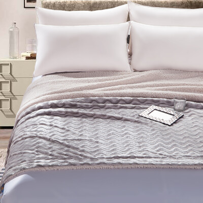 

Percy hometextiles: One side Sherpa Fleece other side Coral Fleece Bed Blanket