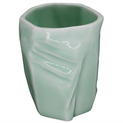 

A pot of ceramic cups (200ml) rock shadow green shaped design