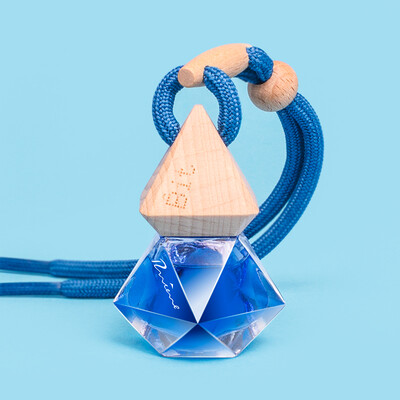 

Langlong car perfume pendant car perfume bottle ornaments essential oil car perfume car perfume decoration 58ml RP12G crystal drill found