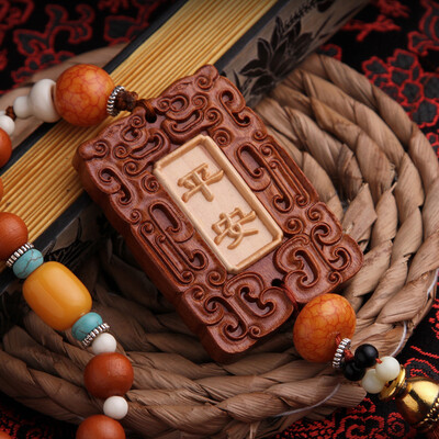 

Molong rosewood inlaid boxwood carving car pendant car interior jewelry rearview mirror gift pendant Buddha Buddha - AHXHJ006