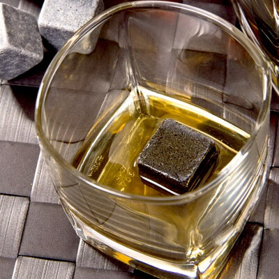 

1PC New Wine Whiskey Stones Glacier Rocks Cold Cool Cubes No Diluting