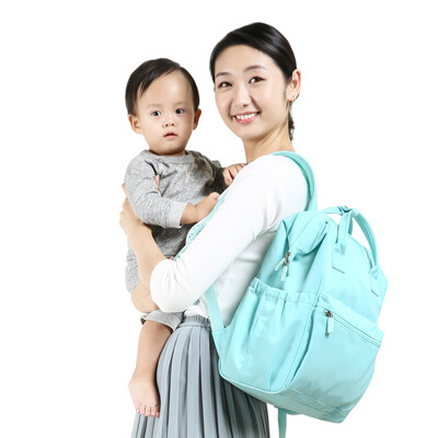 

Xiao Yang YANG Mummy bag multi-function large capacity shoulder out bag back milk bag mother bag multi-pocket out backpack Y5055 gouache green