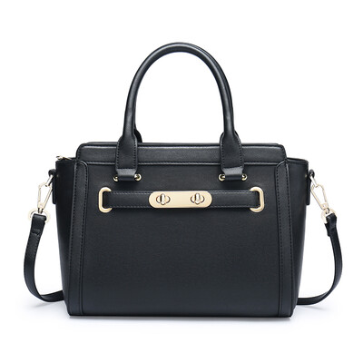 

Scarecrow MEXICAN shoulder bag female tide Korean version of the personality fashion portable Messenger bag wings bag black
