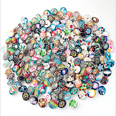 

50pcs / Pieces Высокое качество Mix Много Rhinestone стилей Шарм 18мм Snap Браслет женщин Rivca DIY Snap Jewellery