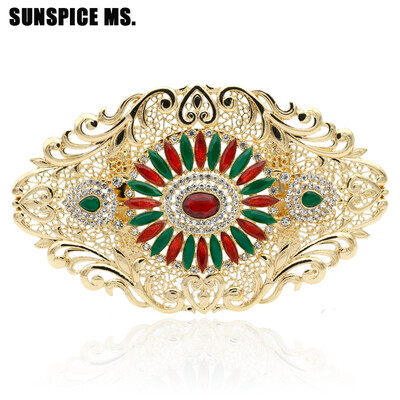 

Vintage Resin Gold Color Big Belt Buckle Ethnic Flower Waist Chain Body Jewelry Hollow Flower European Women Fashion Accessories
