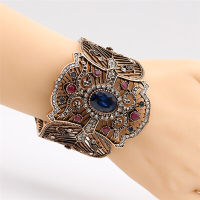 

Unique Charm Vintage Cuff Bracelet For Women Adjust Antique Gold Color Big Hollow Flower Bracelets Wedding Jewelry Party Bijoux