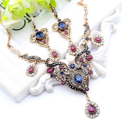 

Vintage Women Flower Antique Gold Color Jewelry устанавливает турецкие смолы ювелирных изделий серьги ожерелье Arabia Bridal Weddi
