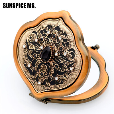 

New Key Chain Turkish Women Flower Relief Ethnic Cosmetic Mirror Exquisite Crafts Daily Supplies Antique Gold Color Jewelry Gift
