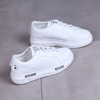 

White shoes female spring 2018 new shoes wild Korean chic shoes female students thick bottom ins casual shoes