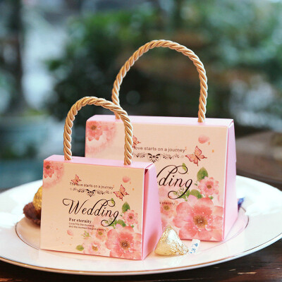 

Wedding paper Gift Boxes wedding gifts for guests Party Favors Bags Candy paper Gift Chocolate Box Event Decoration