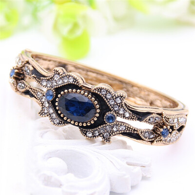 

New Vintage Women Party Bangle Bracelet Turkish Flower Leaf Jewelry Antique Gold Color Resin Rhinestone Embossed Pattern Bangle
